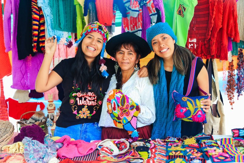 Historias que cambian el mundo: Traveleras, las youtubers de viajes que llevan el quechua por todo el Perú
